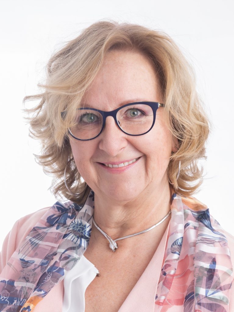 REGAMEY Barbara Portrait